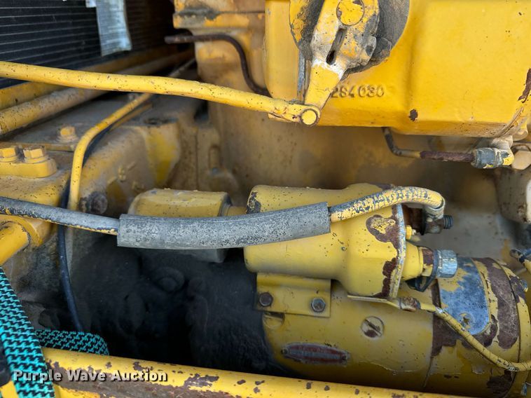 image for item EH0017 1965 Caterpillar  120 rigid frame motor grader