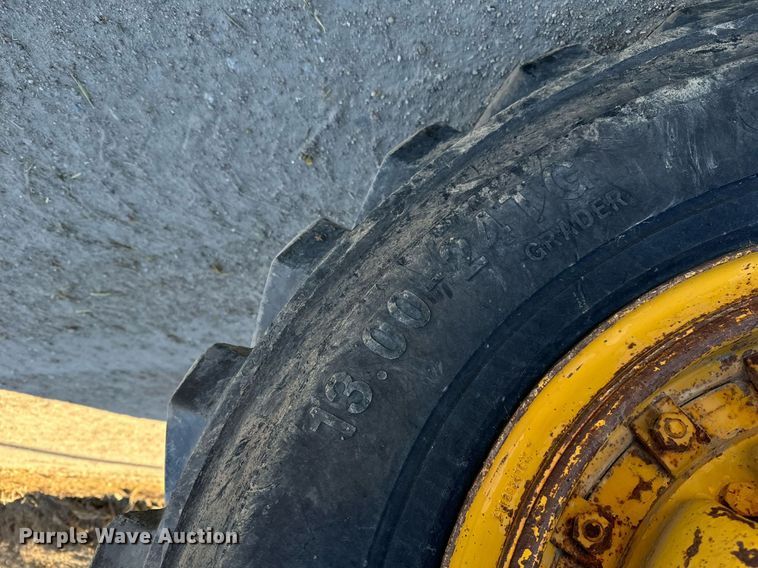 image for item EH0017 1965 Caterpillar  120 rigid frame motor grader