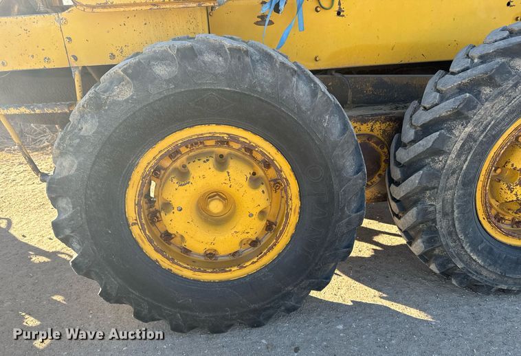 image for item EH0017 1965 Caterpillar  120 rigid frame motor grader