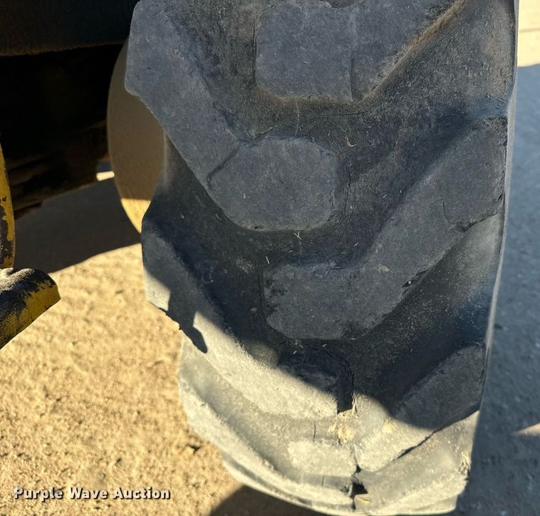 image for item EH0017 1965 Caterpillar  120 rigid frame motor grader