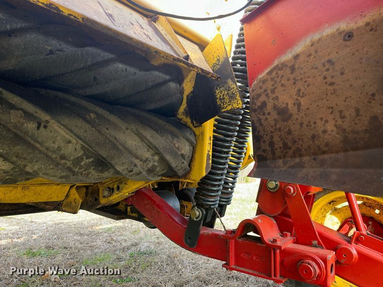 image for item EH2931 New Holland 1475 2300 Series swather / windrower