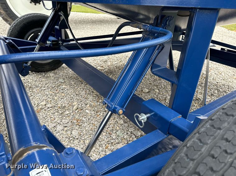 image for item EH7365 Duo-Lift  DC6050 double cone nurse tank trailer