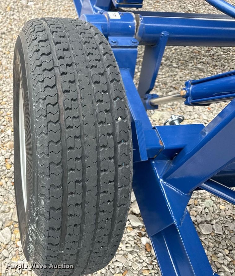 image for item EH7365 Duo-Lift  DC6050 double cone nurse tank trailer