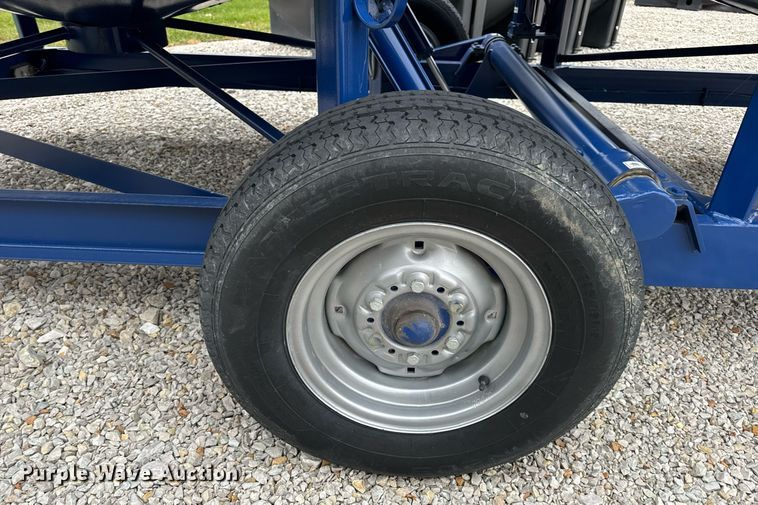 image for item EH7365 Duo-Lift  DC6050 double cone nurse tank trailer