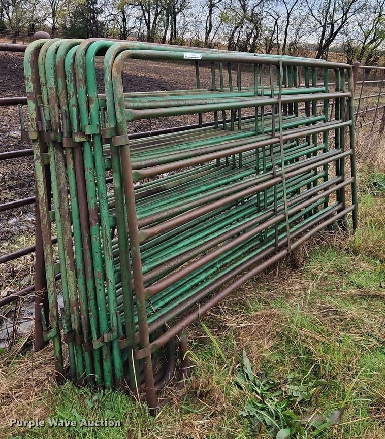 image for item EI8549 (10) livestock panels