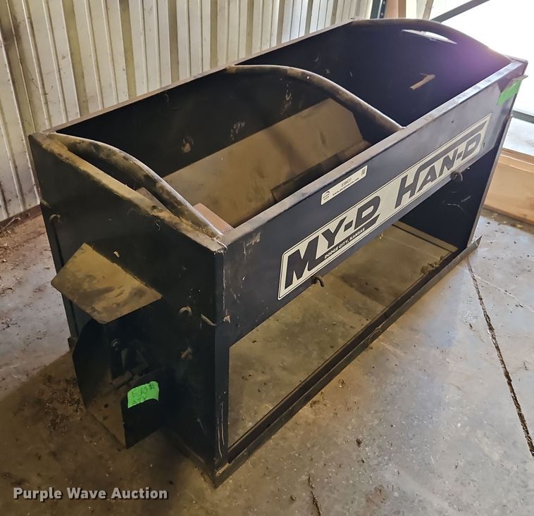 image for item EI8631 My-D Han-D cake feeder