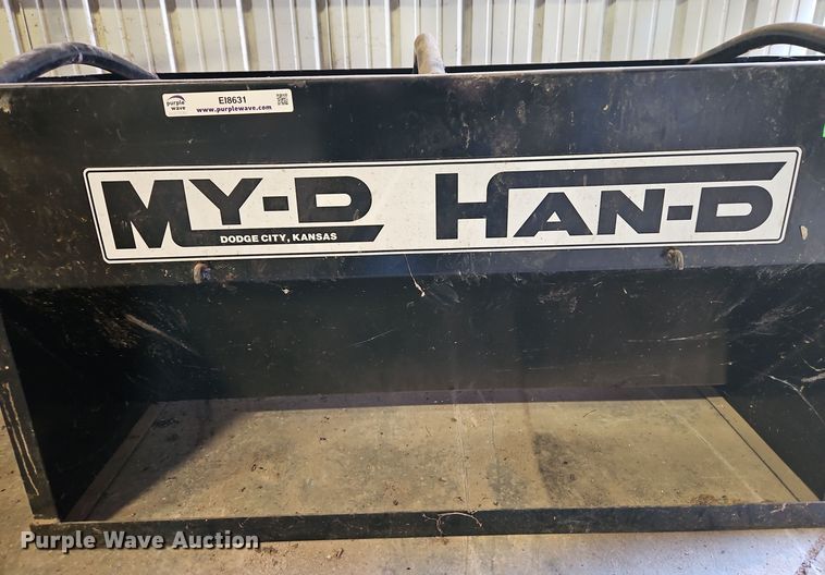 image for item EI8631 My-D Han-D cake feeder