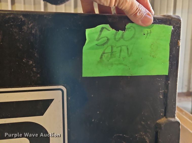 image for item EI8631 My-D Han-D cake feeder