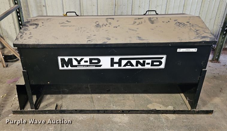 image for item EI8632 My-D Han-D cake feeder