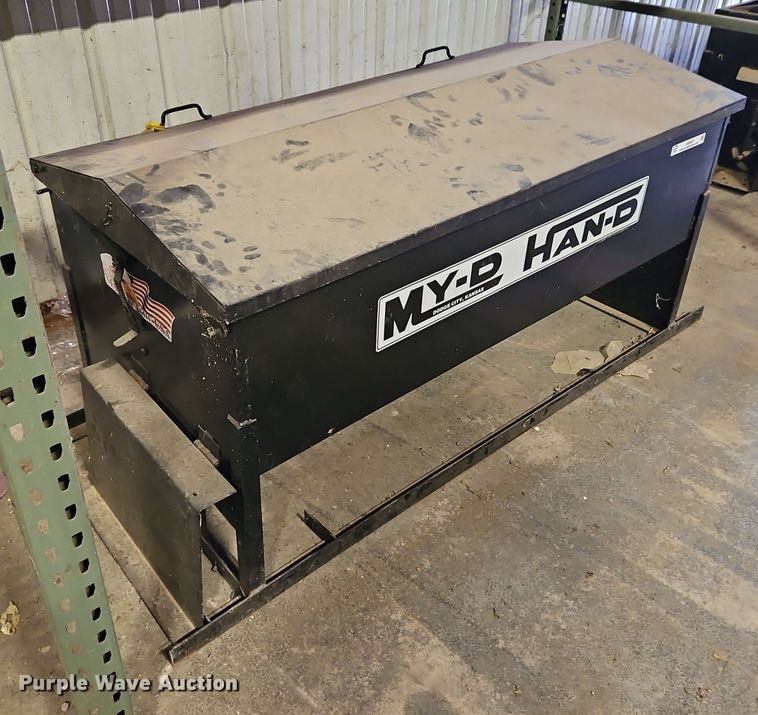 image for item EI8632 My-D Han-D cake feeder