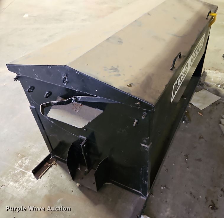 image for item EI8632 My-D Han-D cake feeder