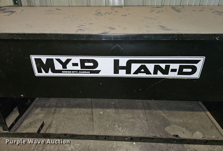 image for item EI8632 My-D Han-D cake feeder