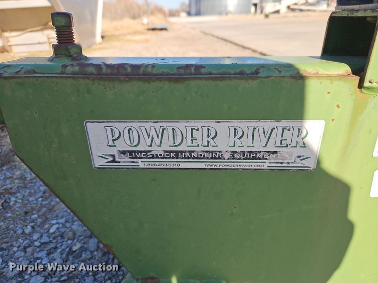 image for item EI8633 Powder River livestock chute
