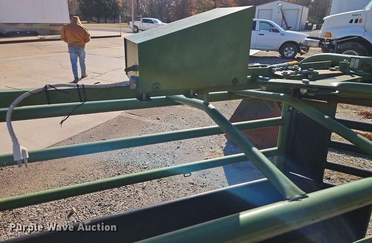 image for item EI8633 Powder River livestock chute