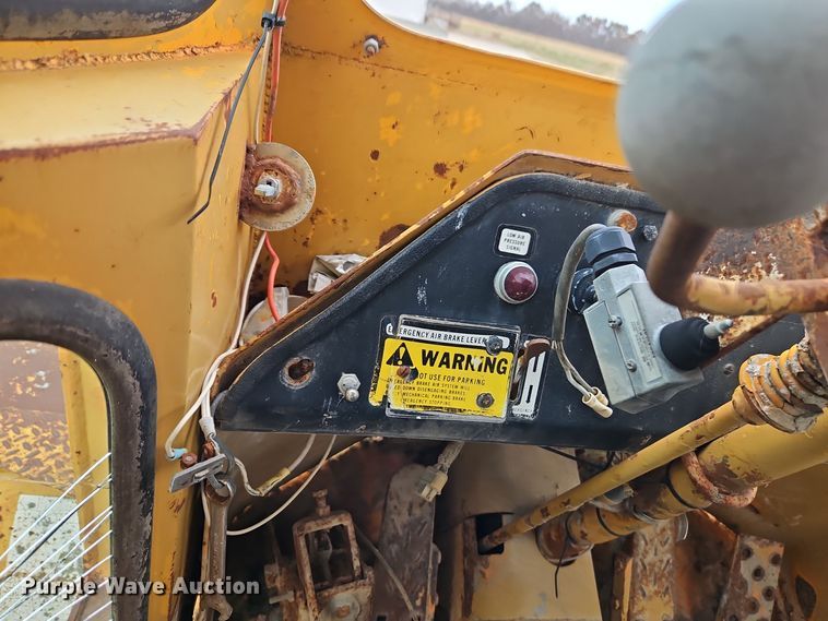 image for item EI8634 1973 Fiat Allis 645 Series B wheel loader