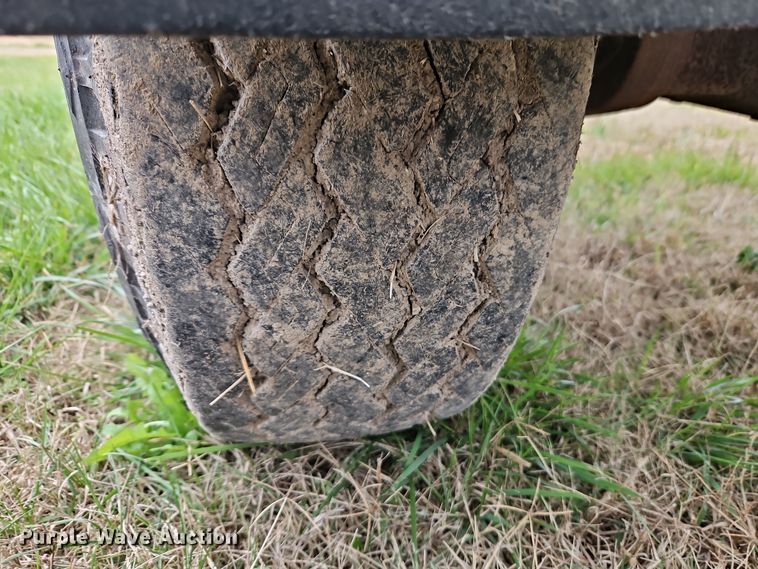 image for item EI8635 Parker 1555 seed tender