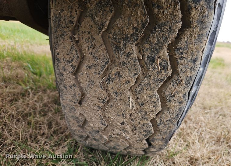 image for item EI8635 Parker 1555 seed tender