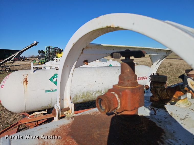 image for item EI8640 NH3 tank trailer