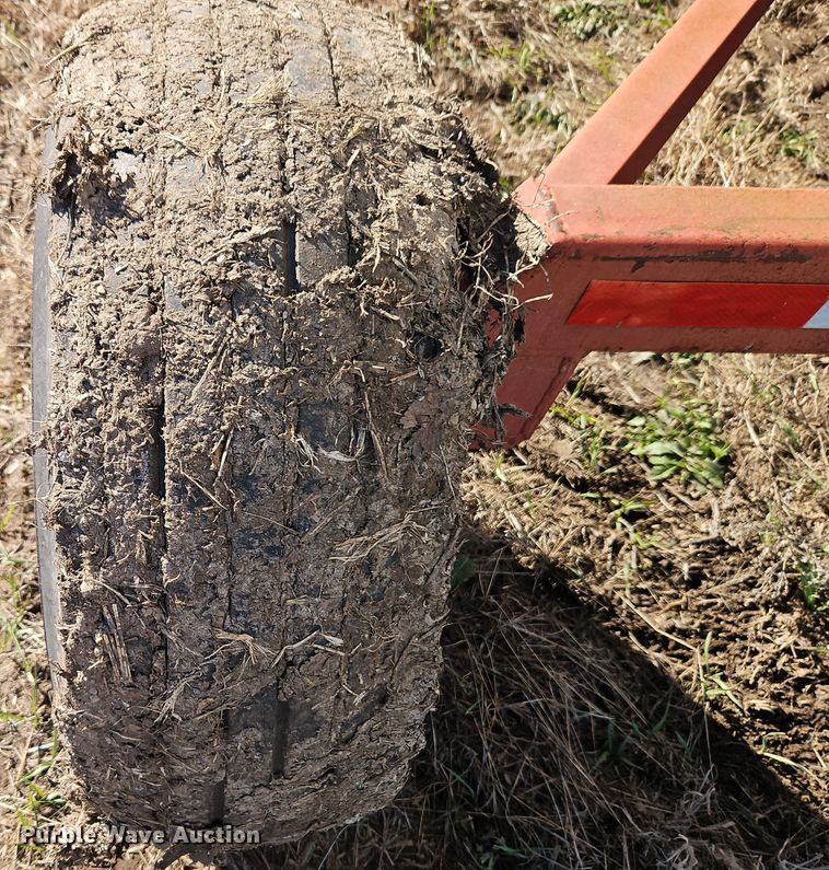 image for item EI8640 NH3 tank trailer
