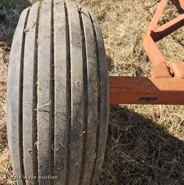 image for item EI8640 NH3 tank trailer