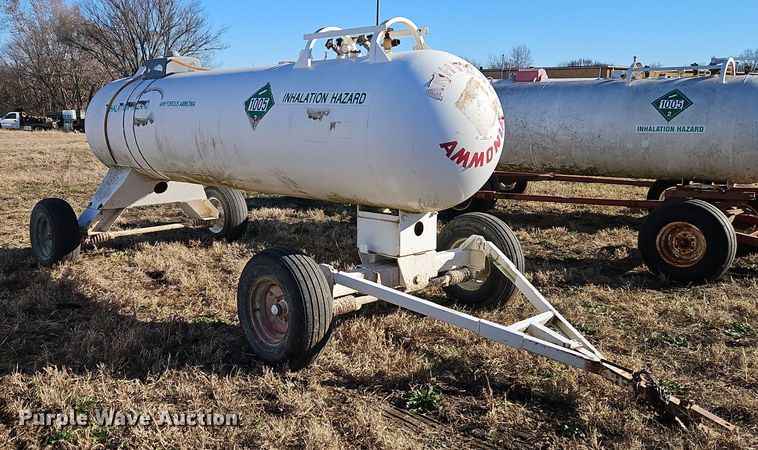 image for item EI8642 NH3 tank trailer