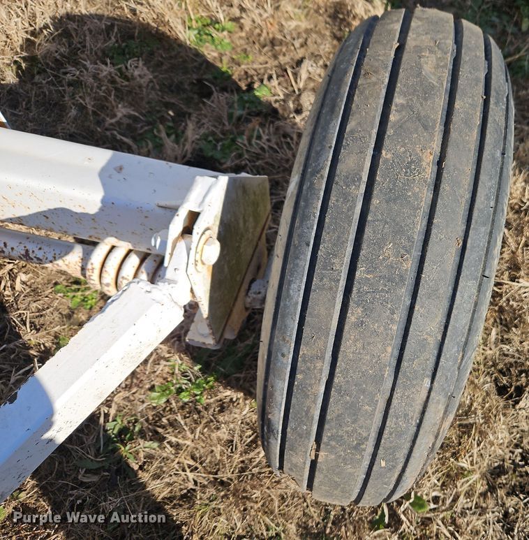 image for item EI8642 NH3 tank trailer