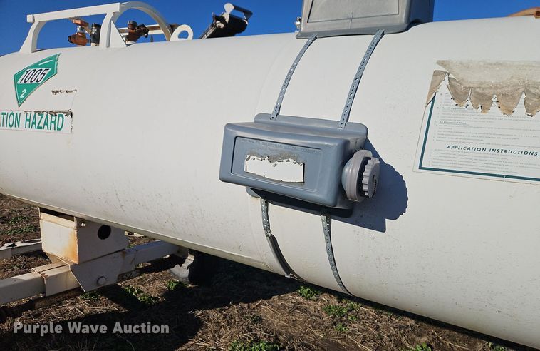 image for item EI8643 NH3 tank trailer