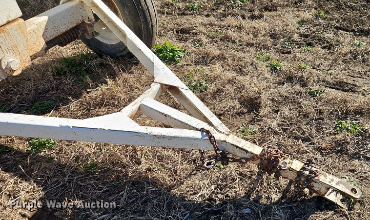 image for item EI8643 NH3 tank trailer