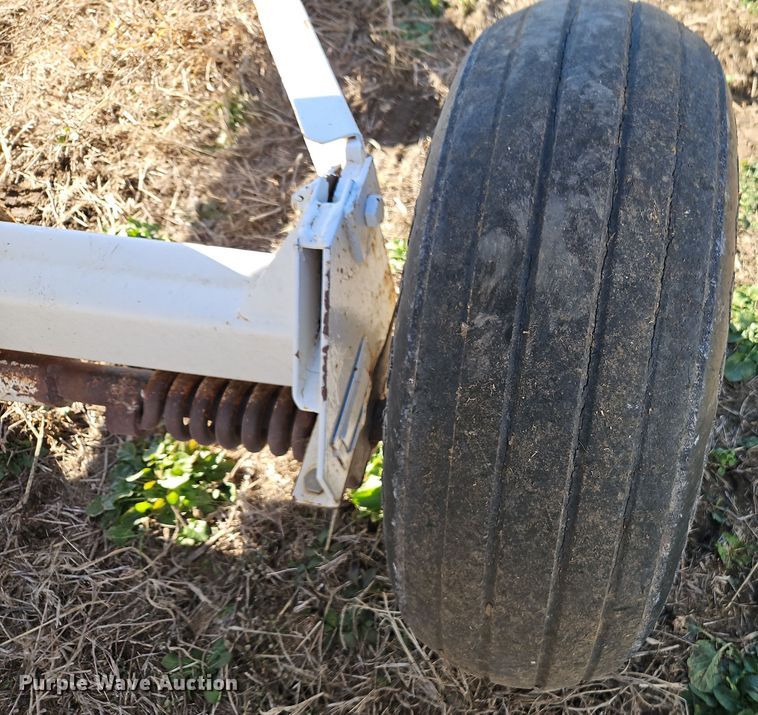 image for item EI8643 NH3 tank trailer