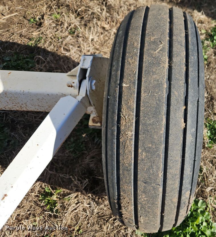 image for item EI8643 NH3 tank trailer