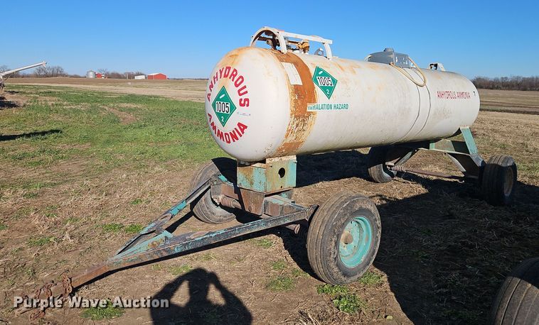 image for item EI8644 NH3 tank trailer