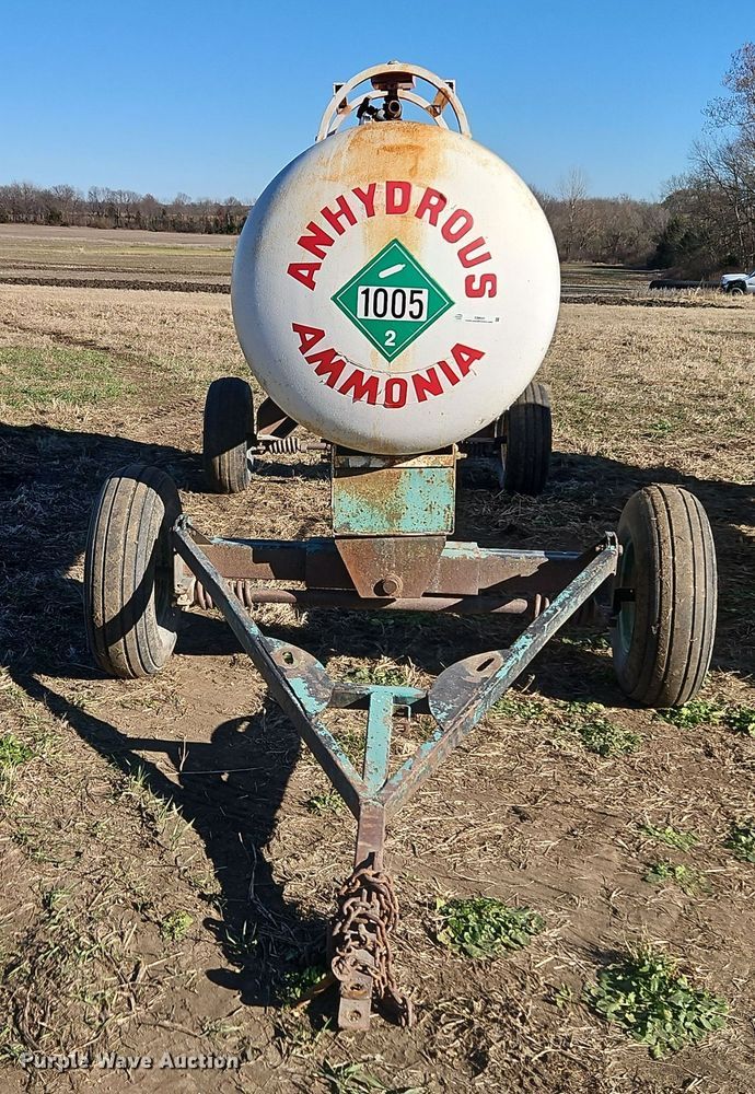 image for item EI8644 NH3 tank trailer