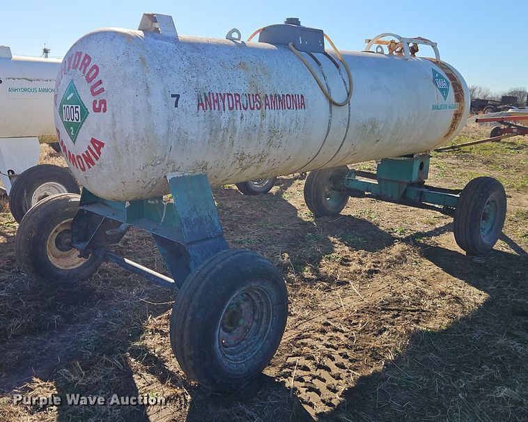 image for item EI8644 NH3 tank trailer