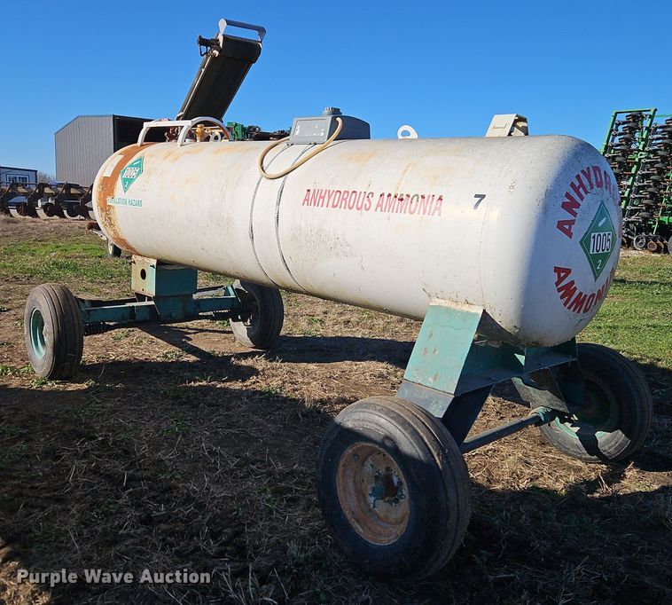 image for item EI8644 NH3 tank trailer