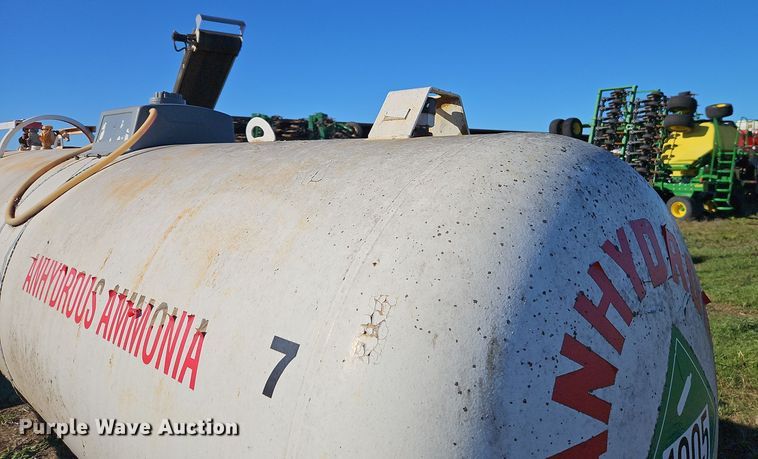 image for item EI8644 NH3 tank trailer