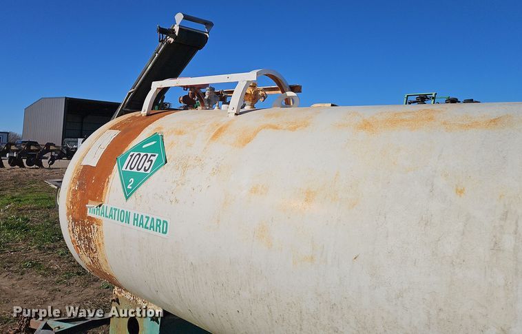 image for item EI8644 NH3 tank trailer