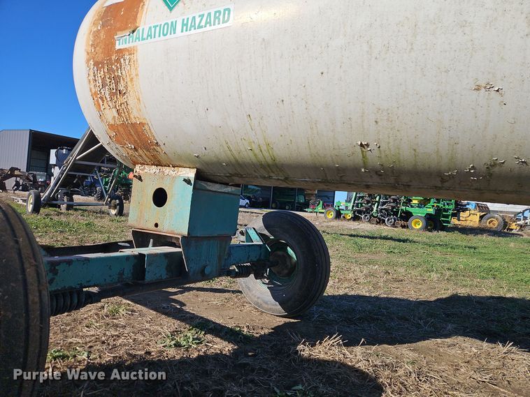 image for item EI8644 NH3 tank trailer