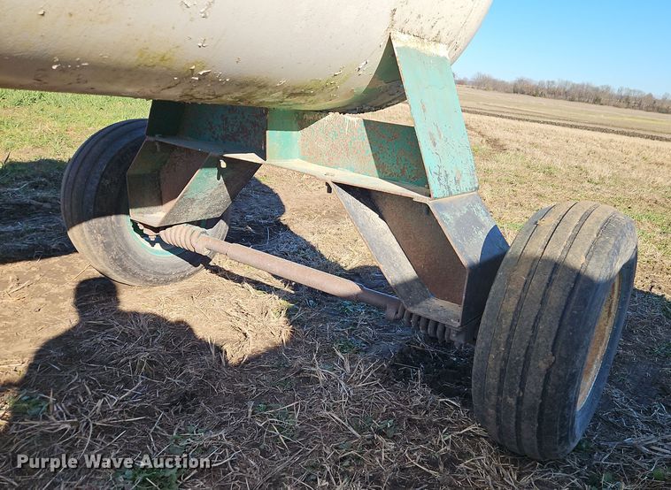 image for item EI8644 NH3 tank trailer