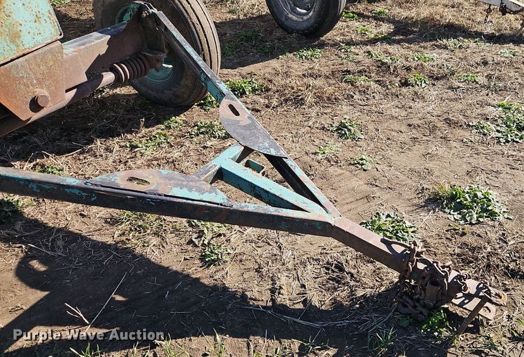 image for item EI8644 NH3 tank trailer