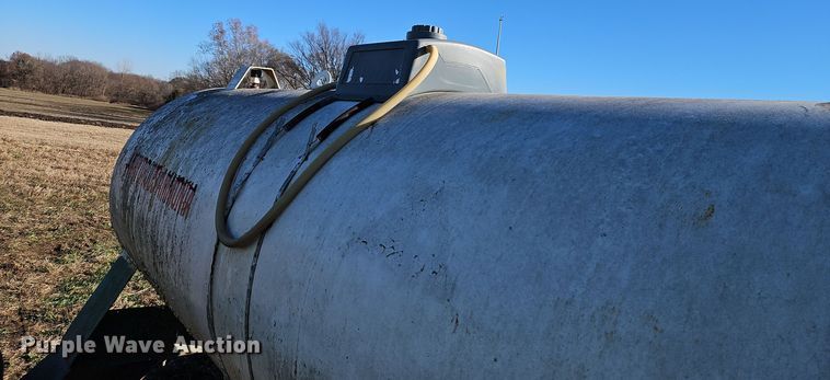 image for item EI8644 NH3 tank trailer