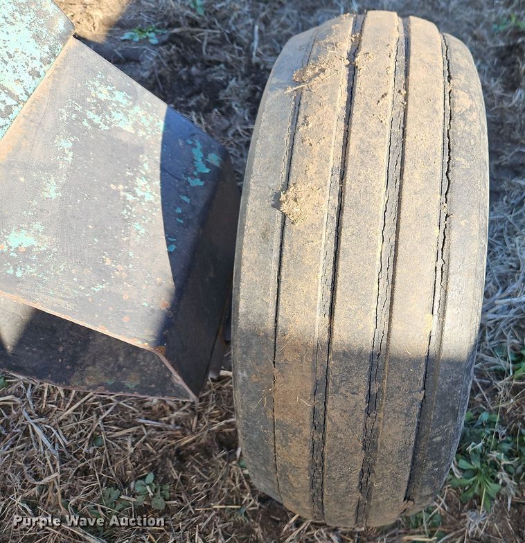 image for item EI8644 NH3 tank trailer