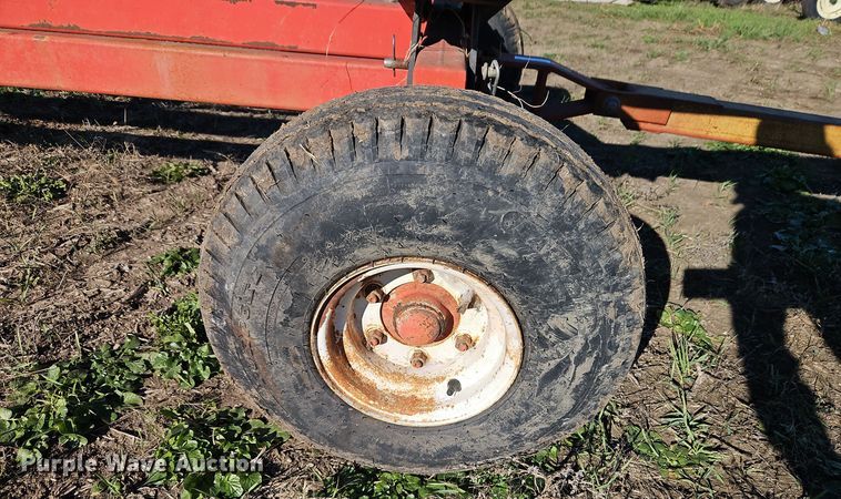 image for item EI8645 Unverferth header trailer