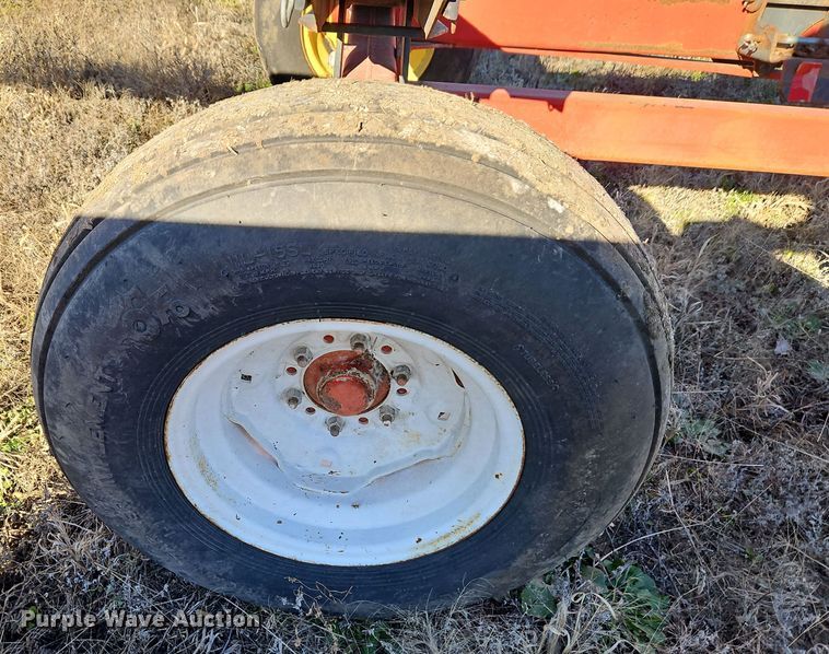 image for item EI8645 Unverferth header trailer