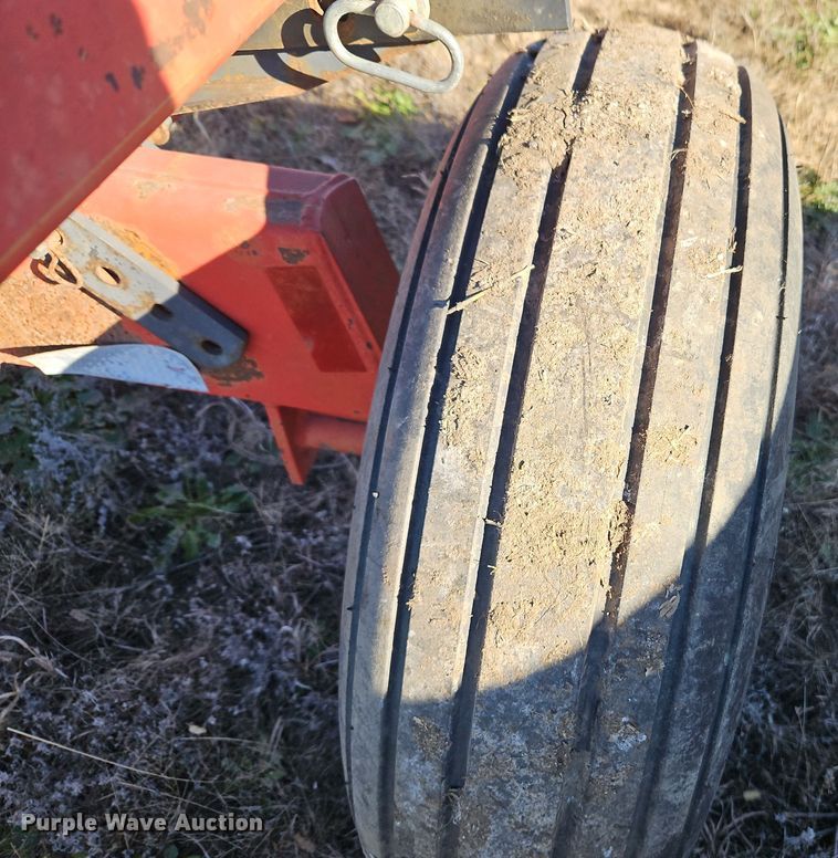 image for item EI8645 Unverferth header trailer