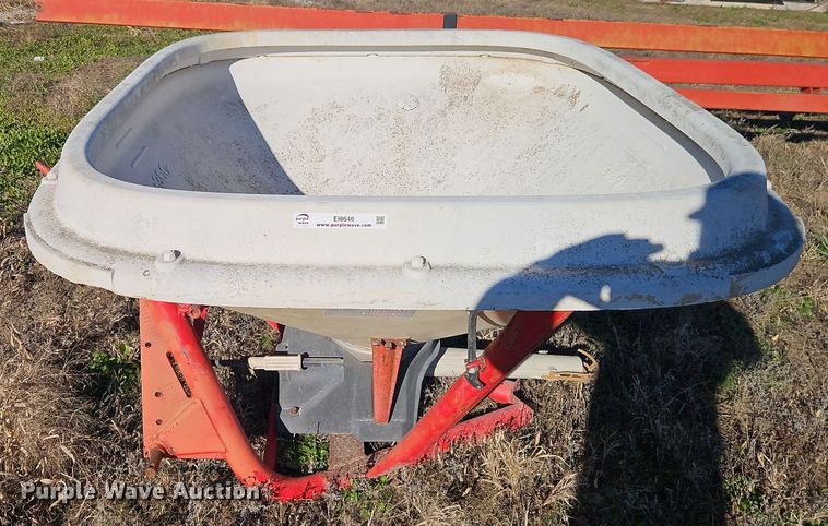 image for item EI8646 Vicon PS 603-753 spreader
