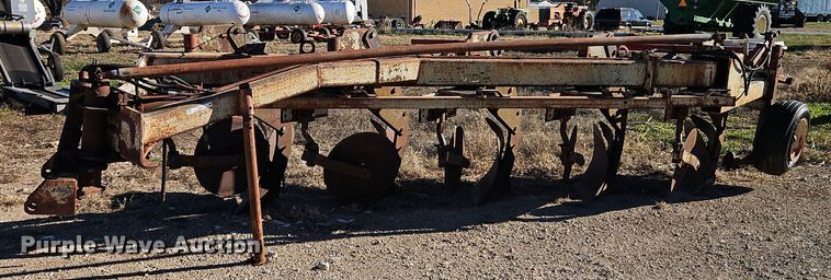 image for item EI8647 DMI Hydra Wid five bottom plow