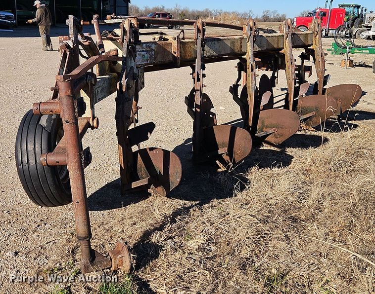 image for item EI8647 DMI Hydra Wid five bottom plow