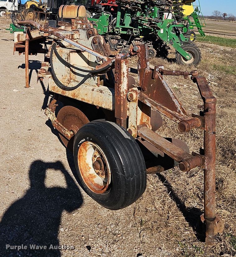 image for item EI8647 DMI Hydra Wid five bottom plow