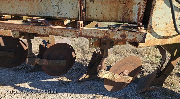 image for item EI8647 DMI Hydra Wid five bottom plow