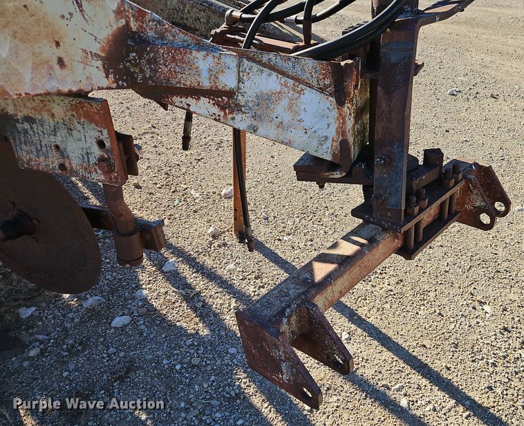 image for item EI8647 DMI Hydra Wid five bottom plow